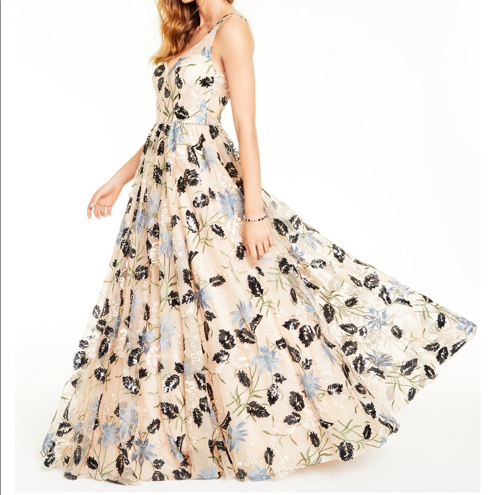 NWT Say Yes to the Prom nude/navy gown